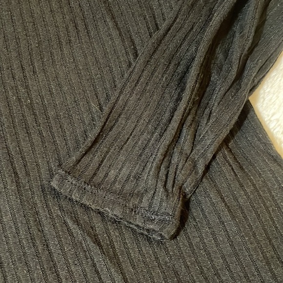 Old Navy Black Long Sleeve - Picture 3 of 5